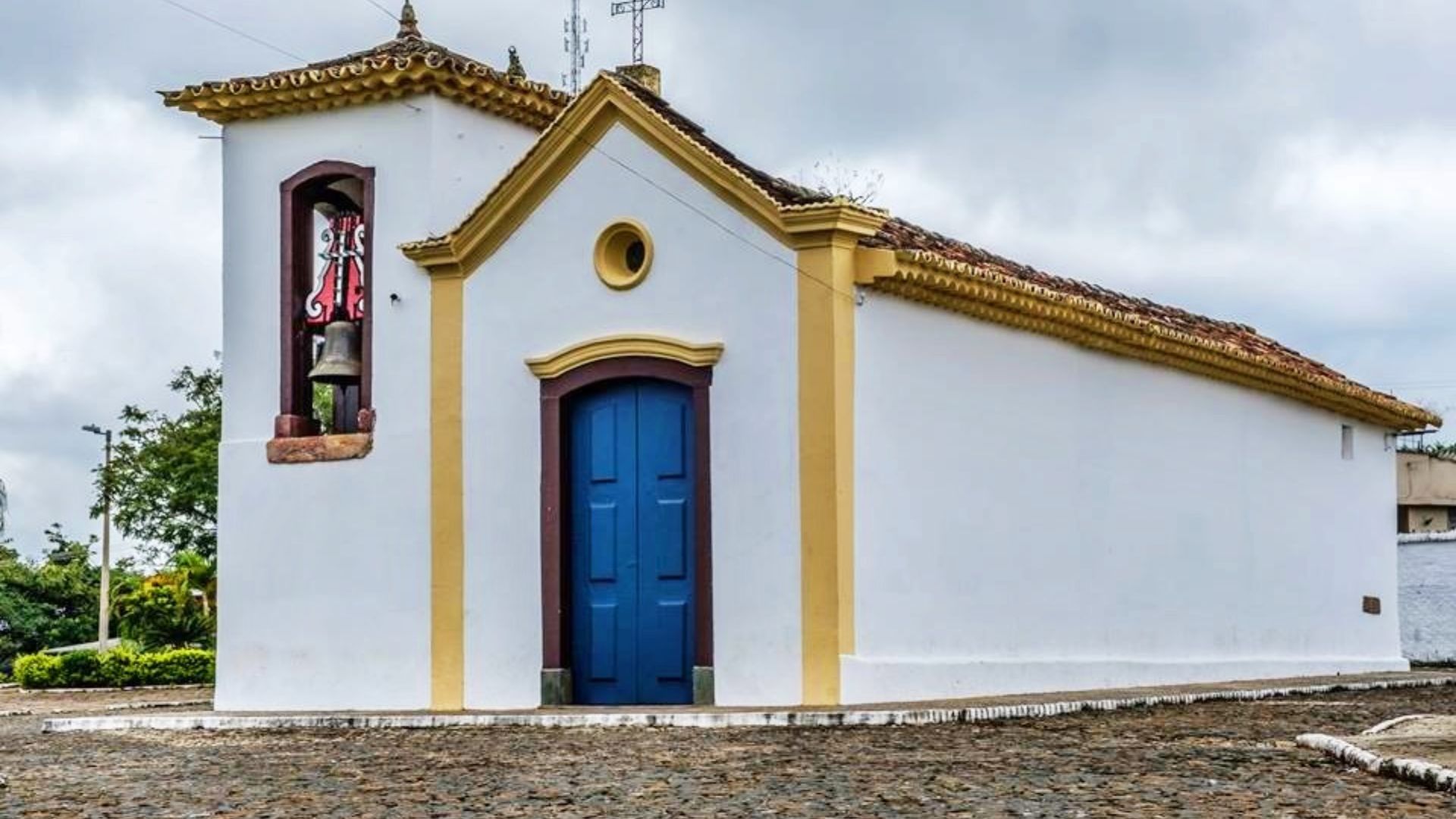 Campanha busca iluminar Igreja do Bonfim em São João del-Rei neste Natal